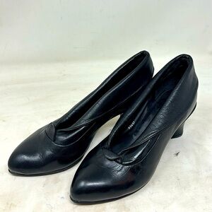 Everybody by BZ Moda lotto black leather cuffed bootie Victorian Hill size 36